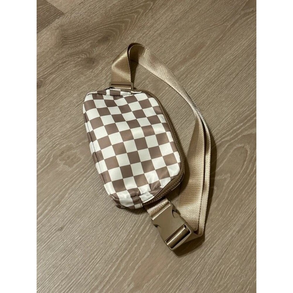 Amazon NWOT Beige Checkered Nylon Cross Body Fanny Pack Belt Bag